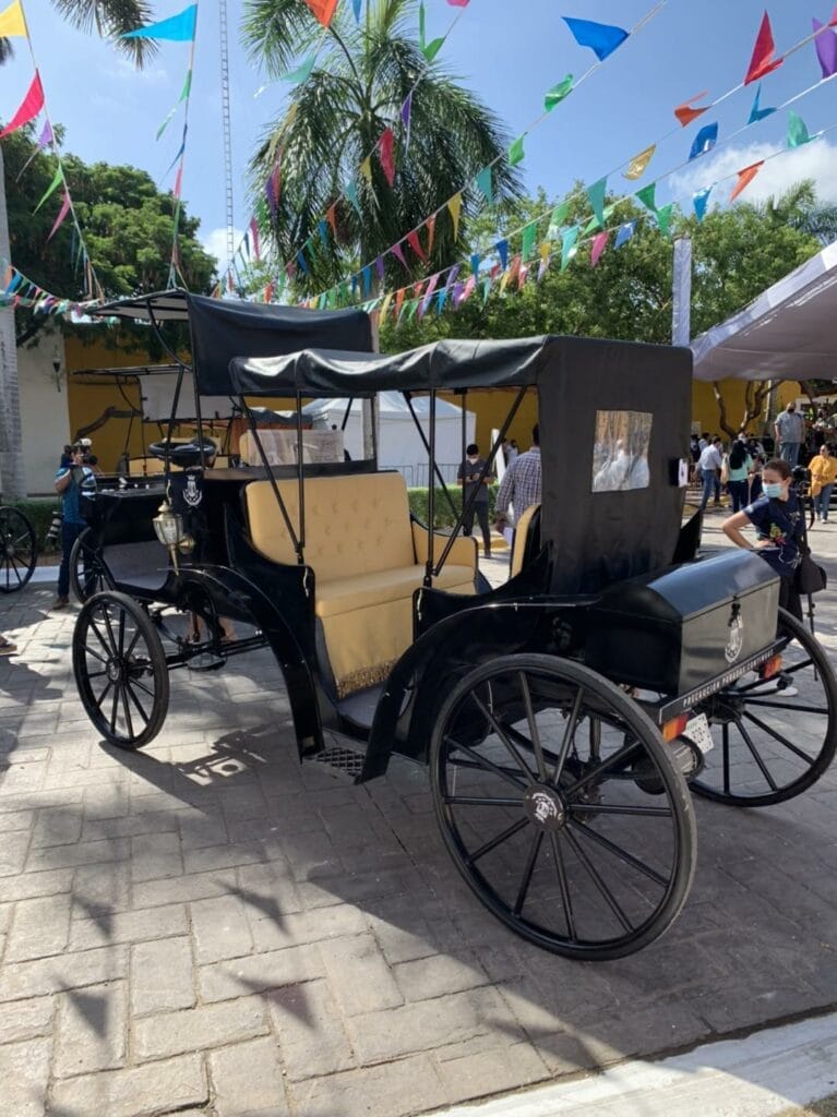El recorrido en calesa en Mérida cuesta 150 pesos por persona
