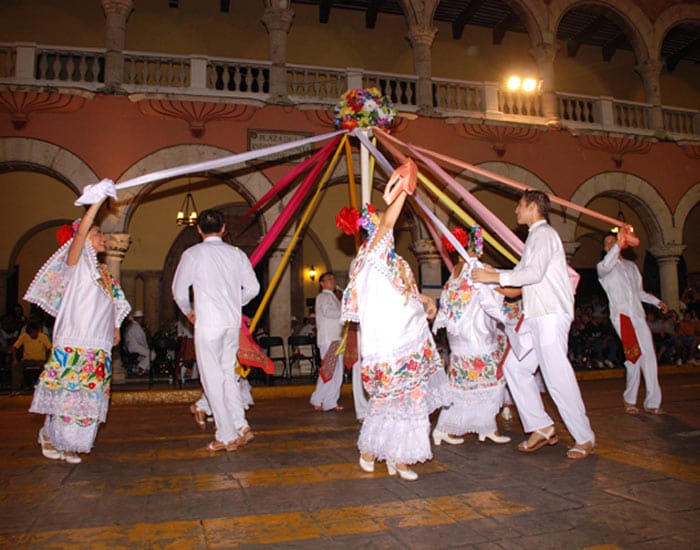 Vaquería en los bajos del palacio municipal 