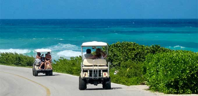 Para transportarse en la Isla lo ideal es rentar carros de golf, bicicletas, o bien, pagar un taxi.