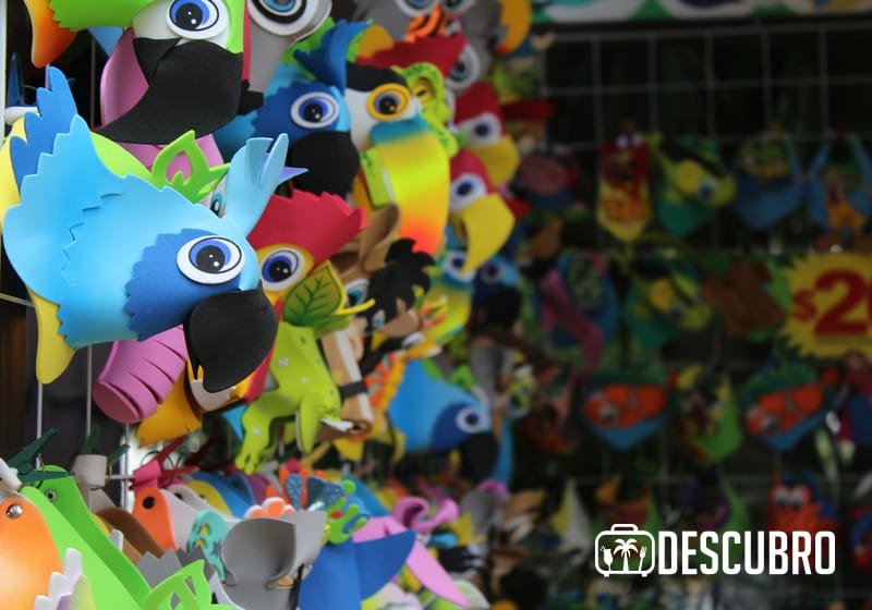 Imagen de la Las gorras de animales son las favoritas de los niños en la tienda del Centenario