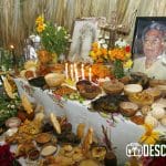 Imágenes de la muestra de altares que se exhibe cada año en la Plaza Grande de Mérida