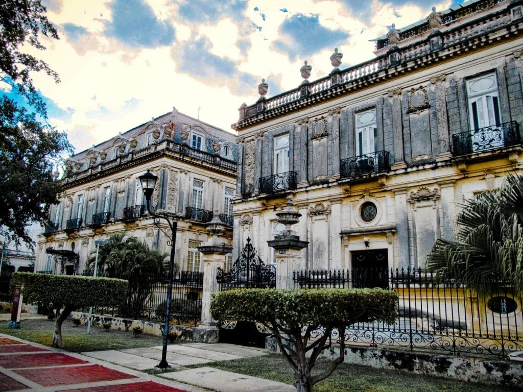 Imagen de las casas Cámara en Paseo de Montejo en Mérida, la ciudad blanca.- Foto de Mayan-yucatan-travel