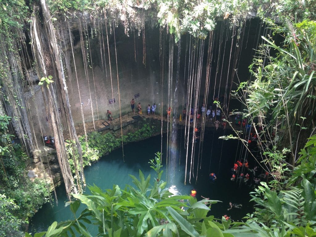 Cenote Ik-Kil.-Foto de Tuula Vintage