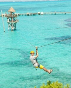 Tirolesa Garrafón parque Isla Mujeres