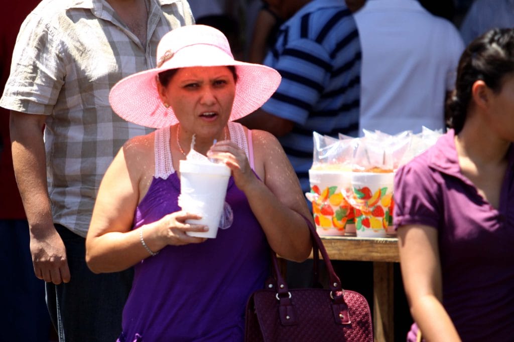  Para contrarrestar el calor en la península de Yucatán, eviita los lugares muy concurridos o traficados 