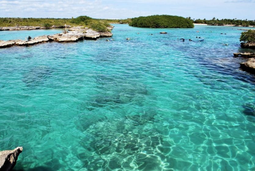 Si eres fan de las actividades acuáticas como el snorkel, la laguna de Yal-kú te va a enamorar .-Foto de viajeros.com