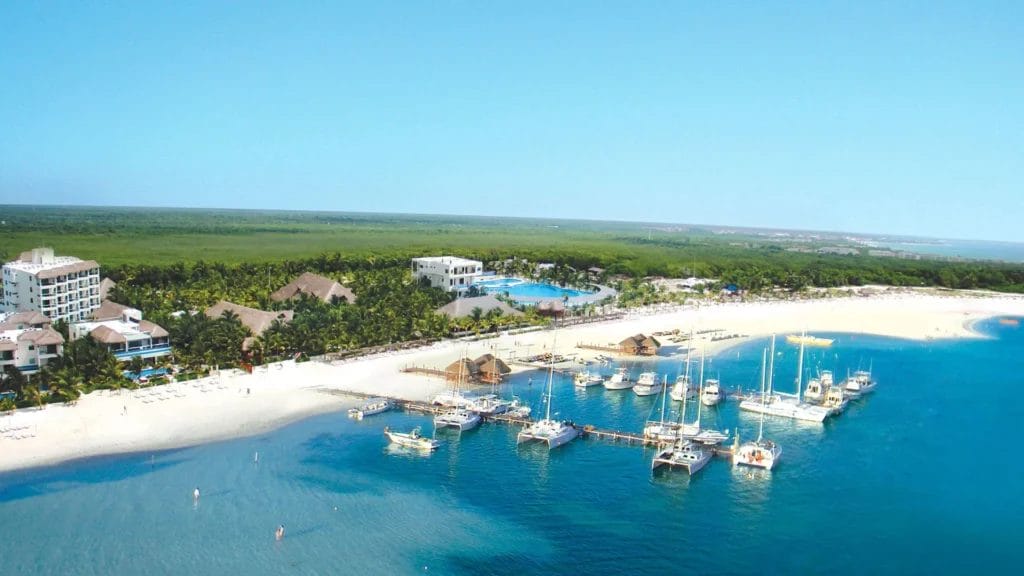 Punta Marona es considerada como una de las playas mas bonitas del mundo