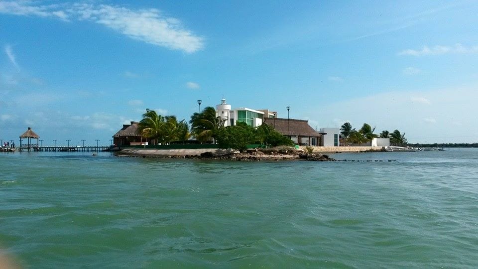 Isla Arena, también conocida como Punta Arena es una isla muy cercana a  la Reserva de la biósfera de Celestún