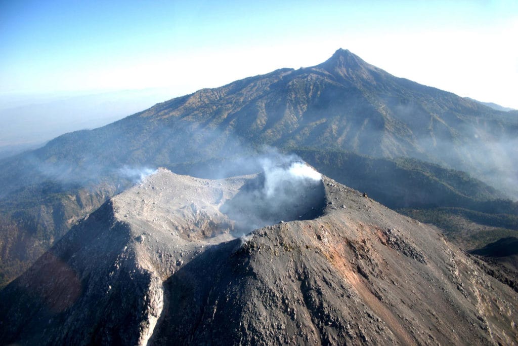 En los alrededores del Volcán de Colima encontrarás una gran variedad de atractivos turísticos.-Foto de geoenciclopedia.com
