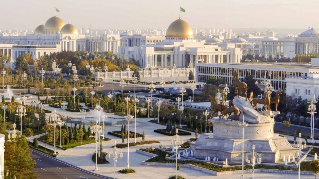 En Turkmenistán para realizar el trámite de una visa es indispensable llevar a cabo el proceso con una agencia de viajes