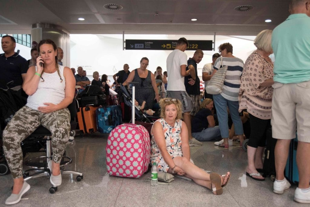 Que hacer si pierdes tu pasaporte. imagen de los pasajeros en aeropuerto de España. Foto: EFE