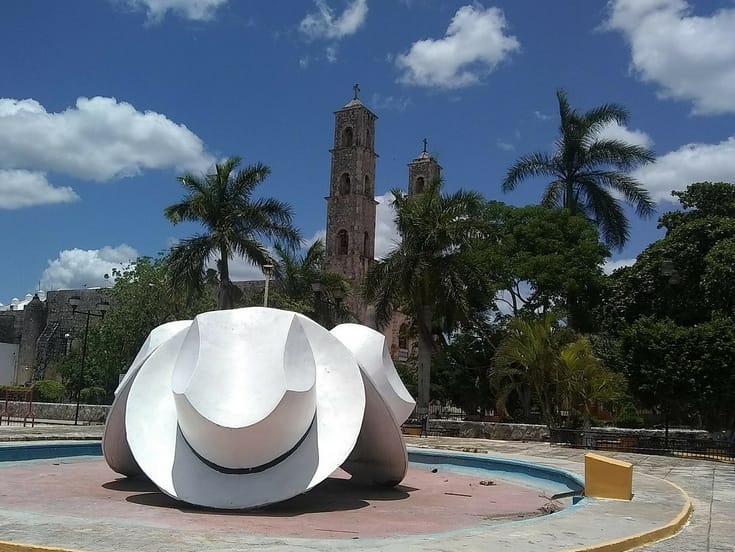 Bécal, Campeche, donde los sombreros se tejen en cuevas