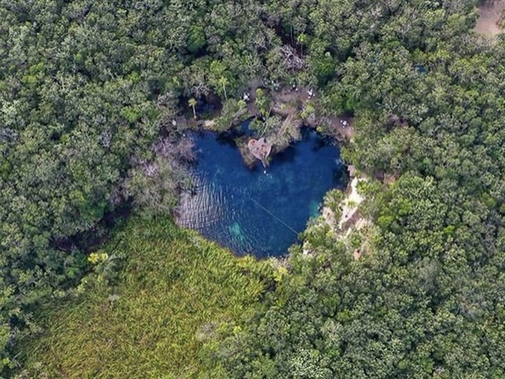 Foto del Cenote Corazón del Paraíso, cuya formación es totalmente natural