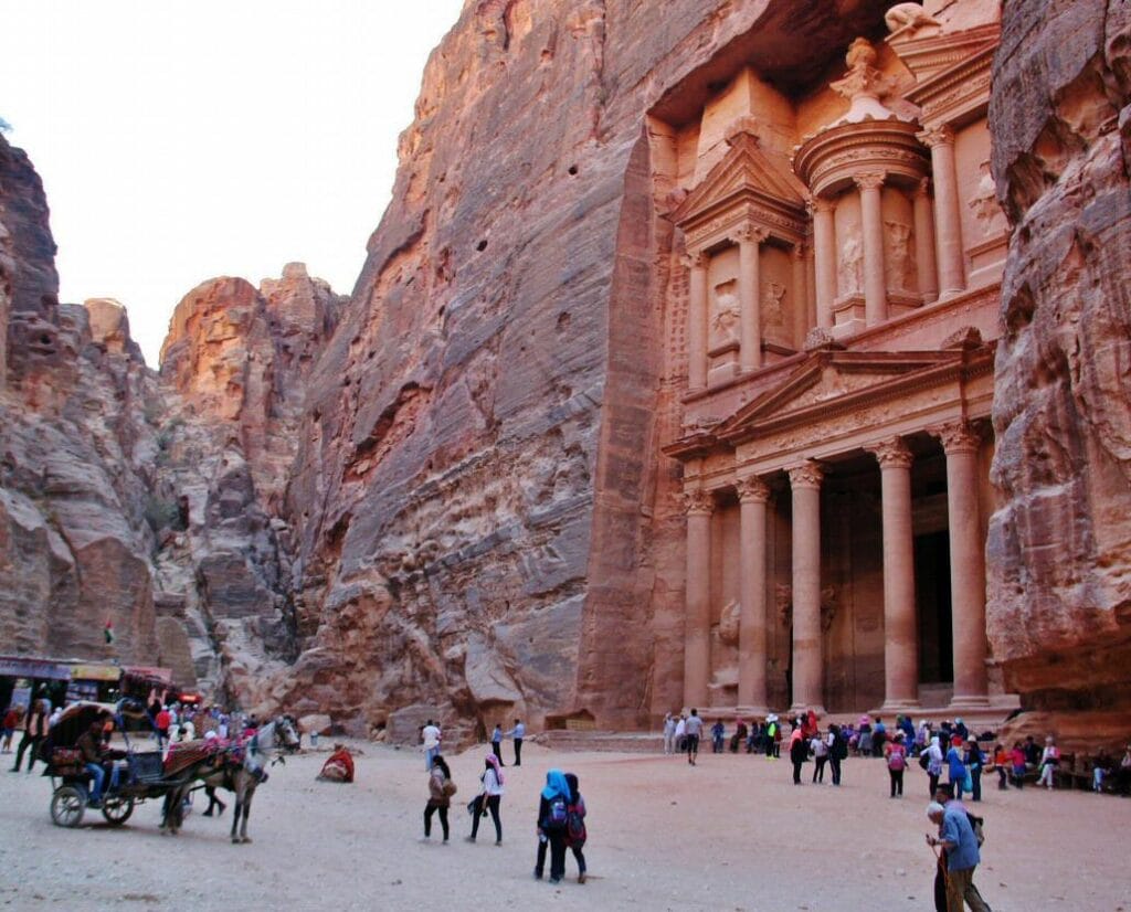Petra, la ciudad considerada entre las maravillas modernas del mundo, es un lugar grande, que necesita su tiempo para ser explorado