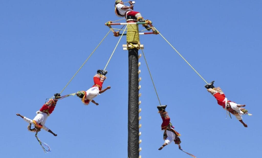Voladores de Papantla, es algo que puedes disfrutar en un fin de semana en Veracruz