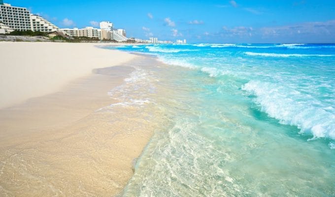 Los mexicanos prefieren las playas nacionales para vacacionar