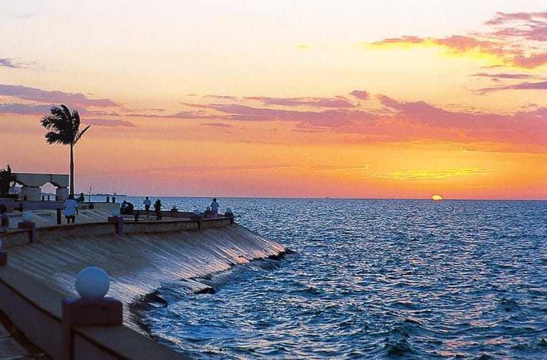 Playa caracol, en Campeche se ubica  entre Isla Aguada e Isla del Carmen, otro destino imperdible en la península de Yucatán 