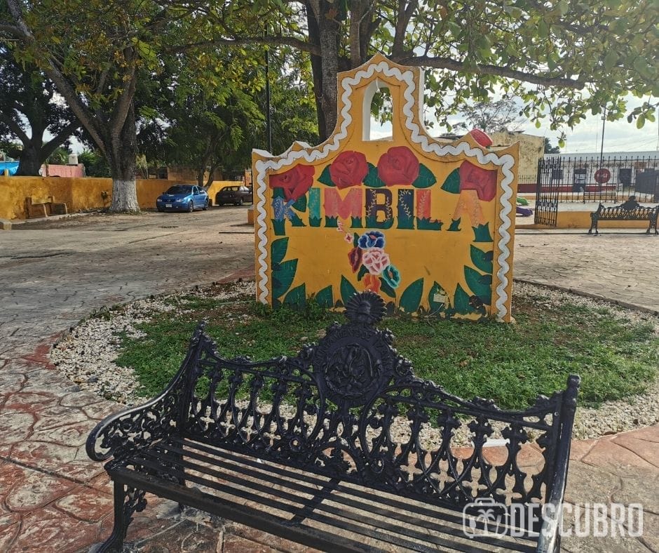 En Kimbilá encontrarás una gran variedad de ropa con bordados típicos yucatecos.