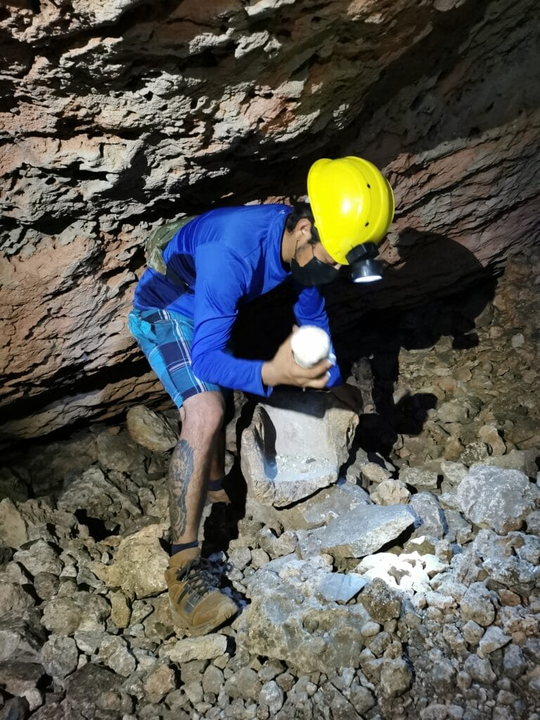 Exploración de grutas Chocantes, Tekax