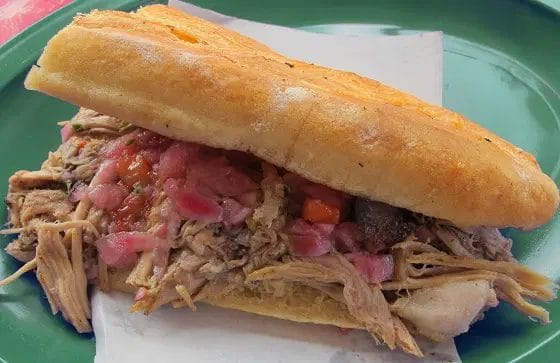 El lechón al horno es otro de los placeres culinarios de Yucatán