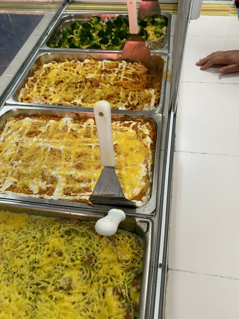Comida y cena Motul