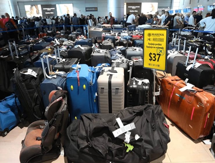 Las autoridades han alertado sobre una venta fraudulenta de presuntas maletas olvidadas en el AICM.