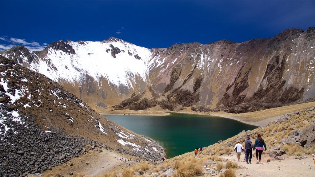 El Nevado de Toluca es un enorme y majestuoso volcán con dos lagunas en su cráter 