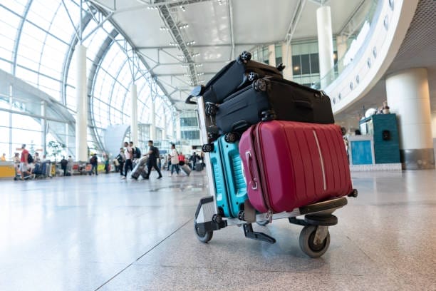 En la maleta documentada puedes llevar los objetos que son prohibidos en el equipaje de mano