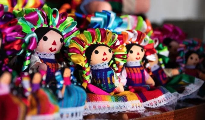 Descubre que es lo que significa la muñeca Lele