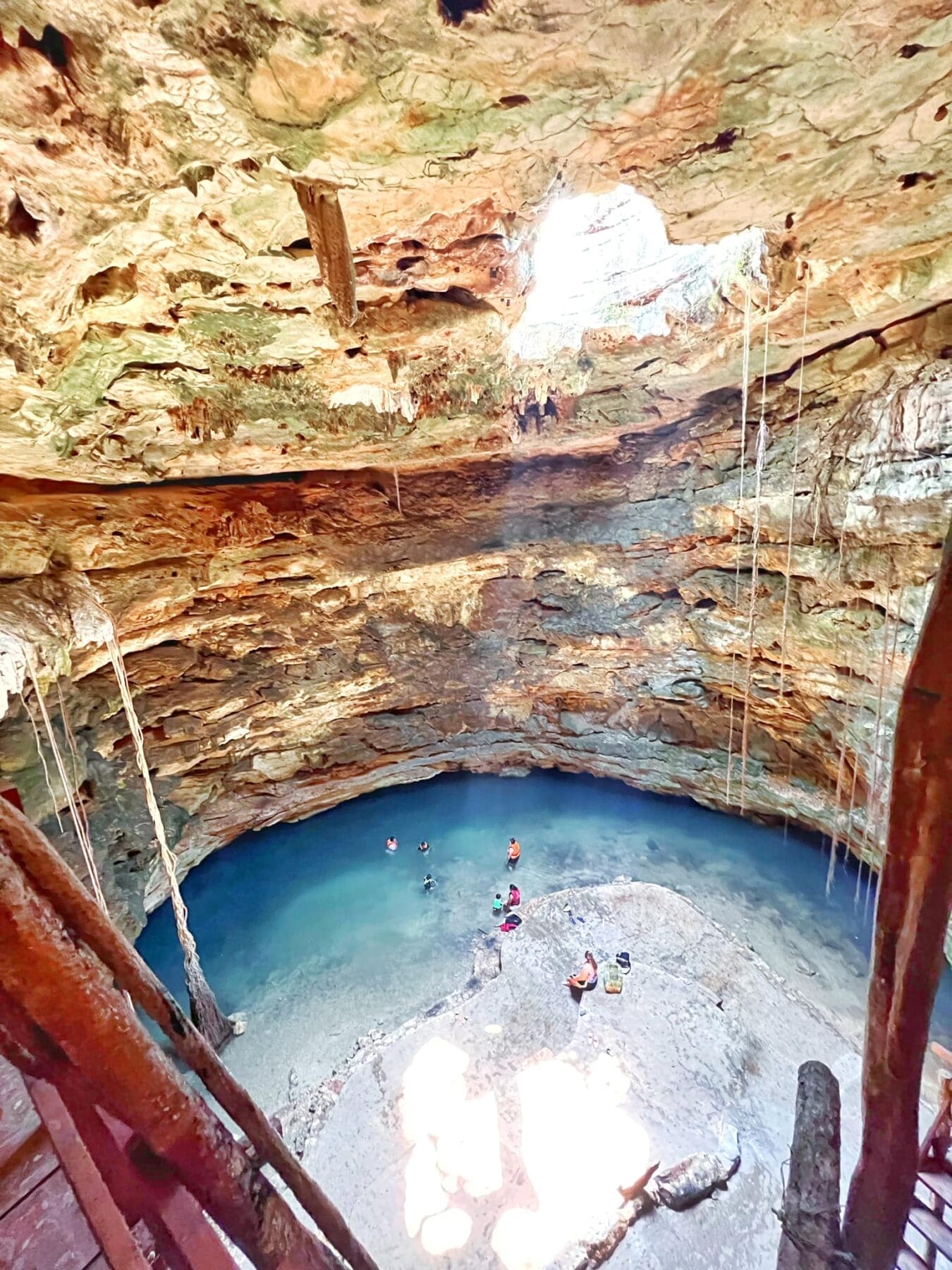 No te pierdas el Cenote Tzalam en Tixmehuac, Yucatán