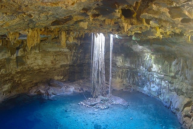 Conoce el cenote Dzitnup, espejo de agua en el corazón de Valladolid